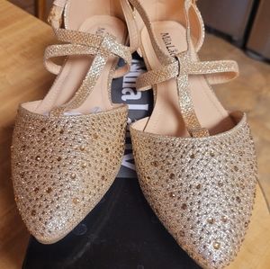 Mila Lady Shoes size 7.5M Champage color
